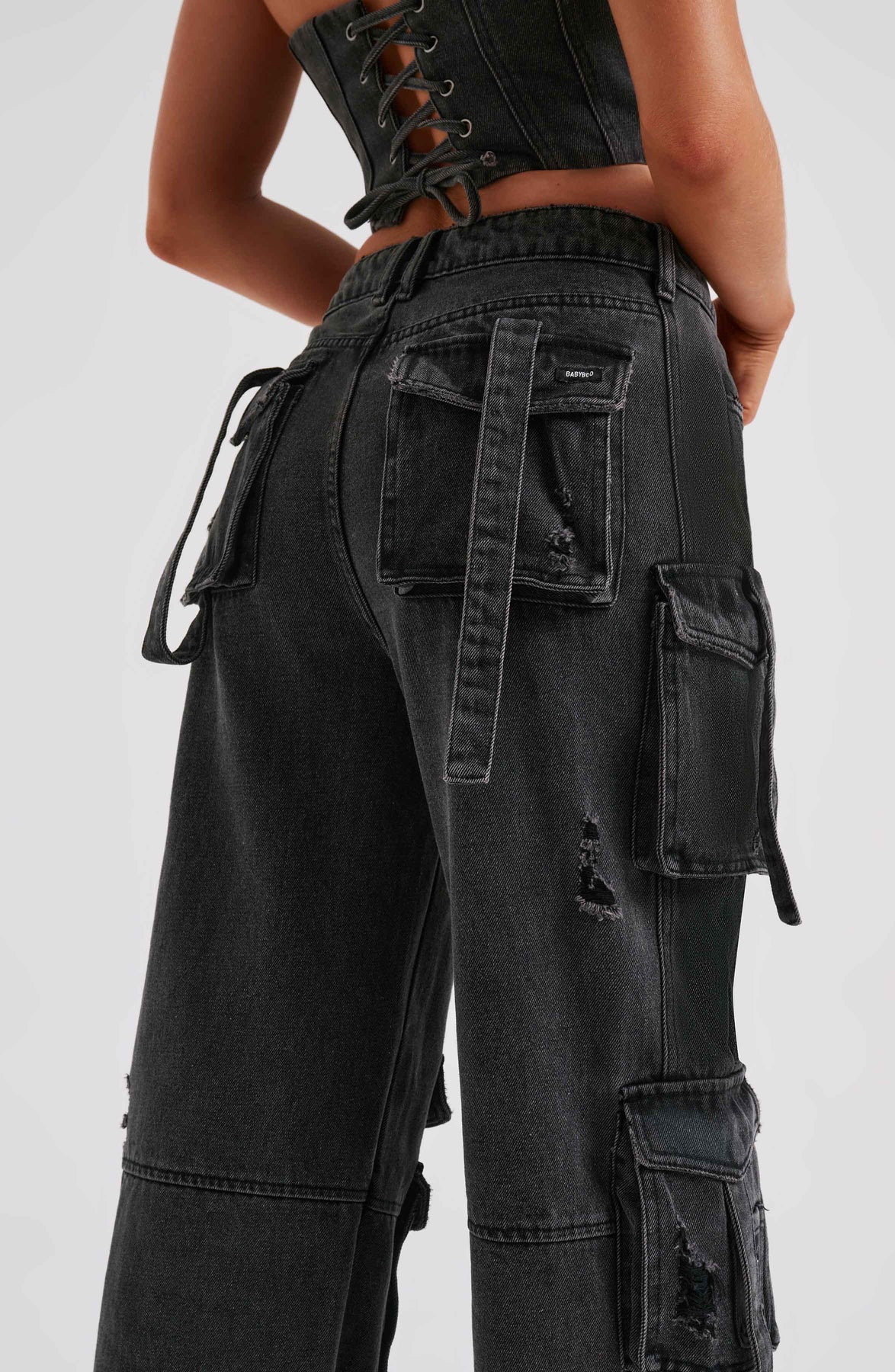 Lisbeth | Sæt med denimkorset og cargo-bukser