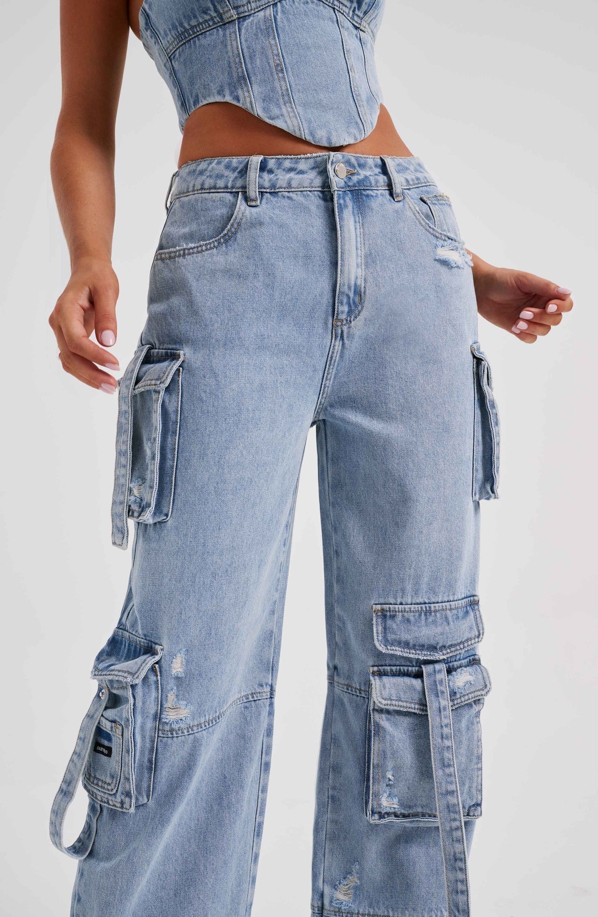 Lisbeth | Sæt med denimkorset og cargo-bukser